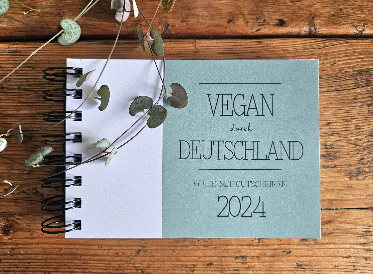 GUIDE MIT GUTSCHEINEN "VEGAN DURCH DEUTSCHLAND" | 2024 | GUTSCHEINHEFT