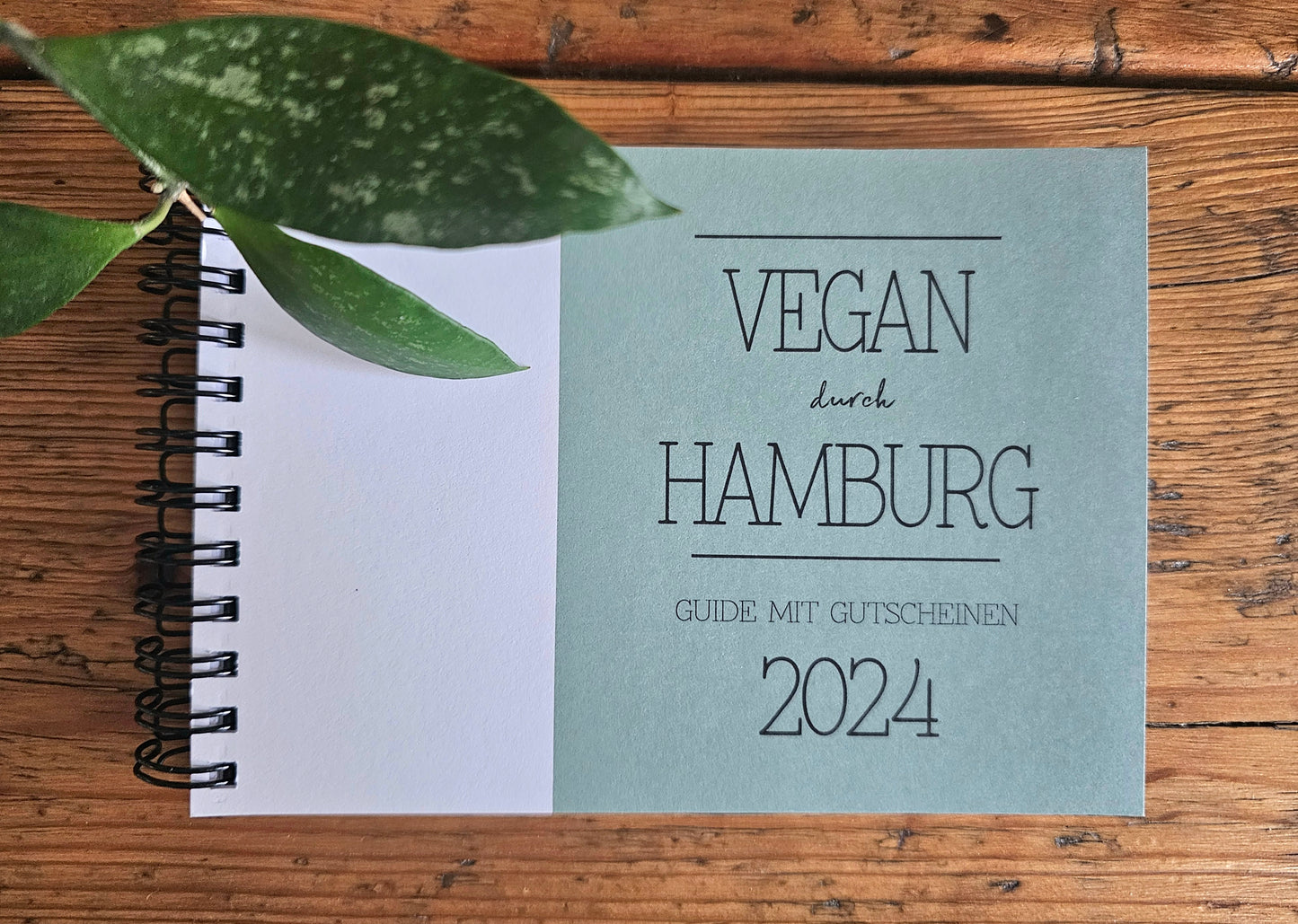 GUIDE MIT GUTSCHEINEN "VEGAN DURCH HAMBURG" | 2024 | GUTSCHEINHEFT